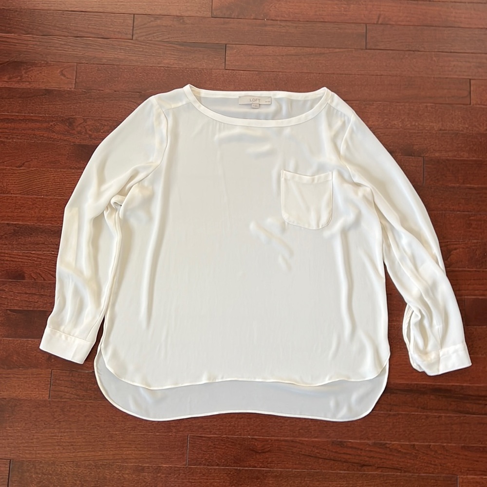 Loft women’s large petie shirt.